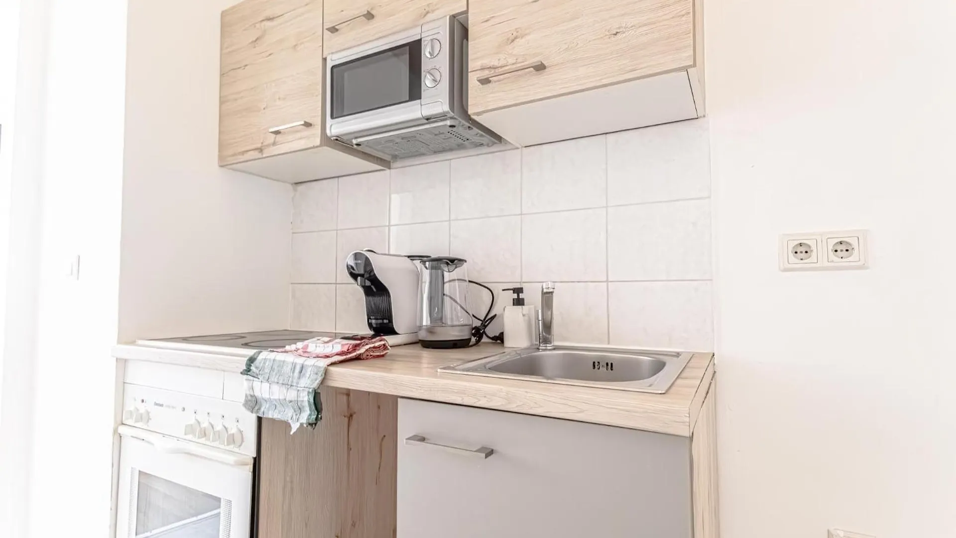 Apartment Modern Comfort 2-Bedroom, Near Westbahnhof Wien